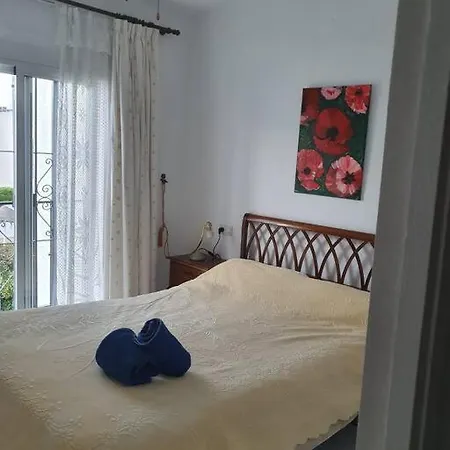 Apartament Pinos 15 Nerjarent
