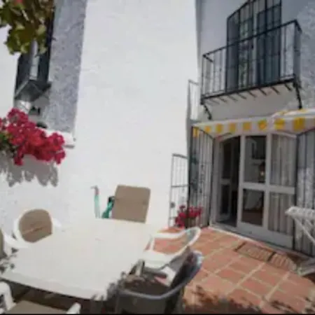 Pinos 15 Nerjarent Apartment